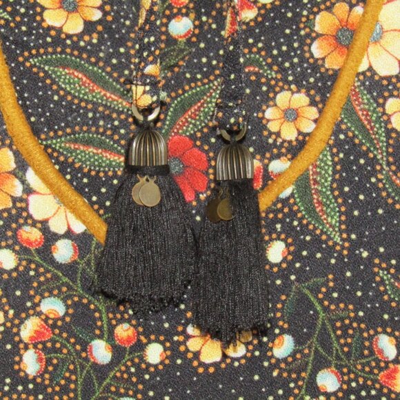 Farm Rio Anthropologie Sayen Floral Peasant Top Women S Black Gold V Neck Tassel - Picture 4 of 11